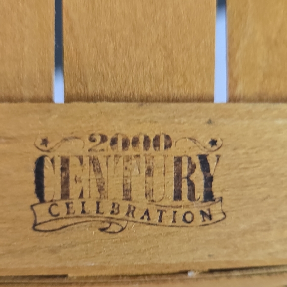 Longaberger 2000 Christmas Collection Handwoven Handled Basket - Picture 6 of 14